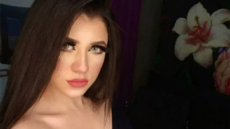 والدة نيرة أشرف تبكي: ليلة قتلها قالتلي يا ماما خايفة وحاسة بكوابيس.. فيديو