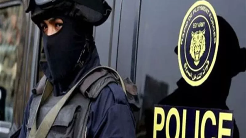 أسرة مسجلة.. القبض على سيدة وابنها لسرقتهما مشغولات ذهبية من شقة بالقاهرة