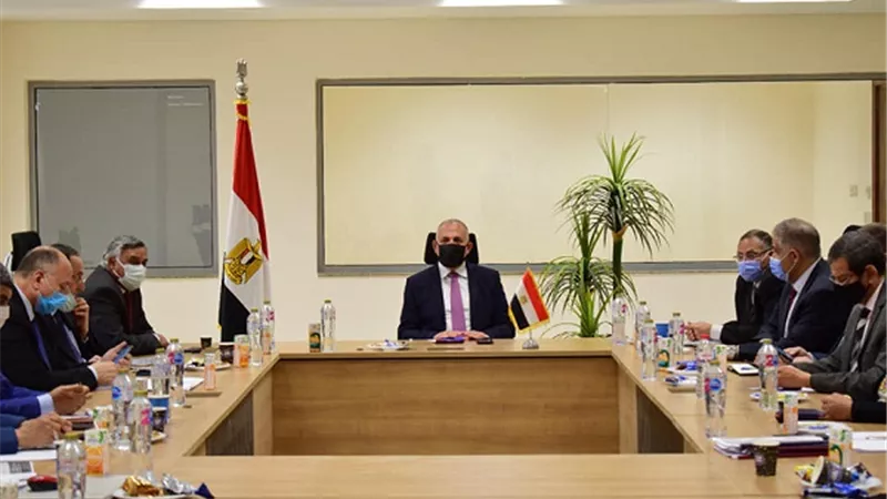 وزير الرى يستعرض موقف تنفيذ مشروعات الخطة الاستثمارية للعام المالي الحالى