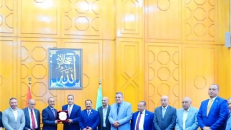 لجنة الشباب بالبرلمان تستعرض المشروعات الرياضية بالإسماعيلية