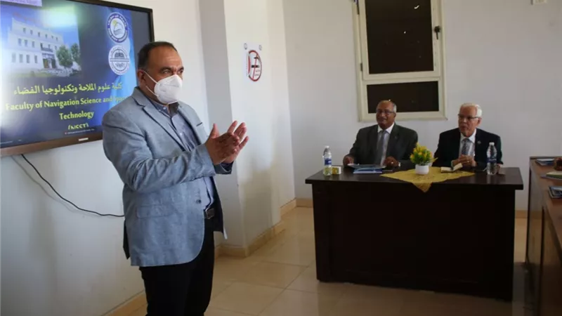 وكيل تعليم بنى سويف يزور كلية الملاحة وتكنولوجيا الفضاء