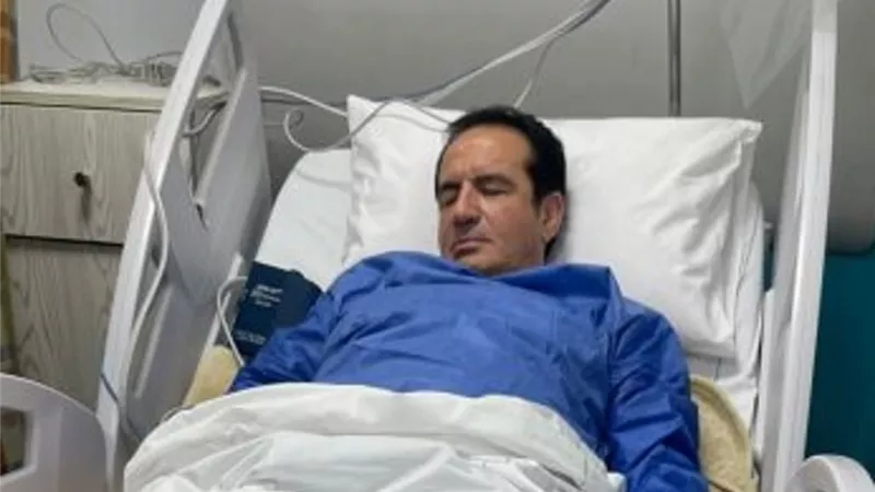 عملية جراحية لـ محمد ثروت فى القلب