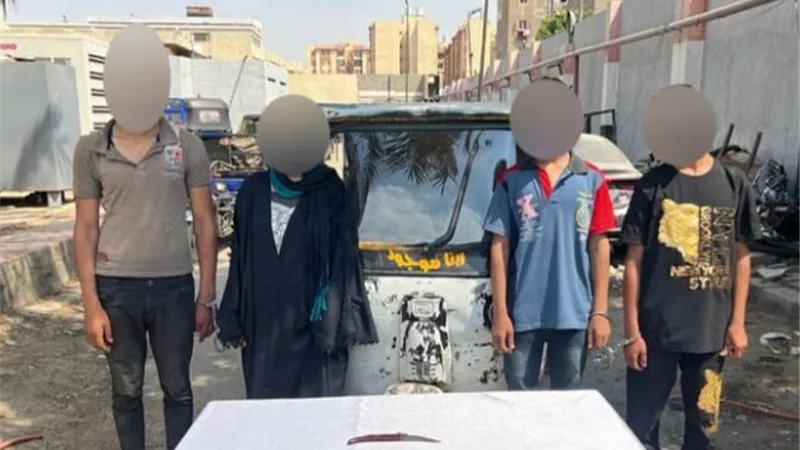 تحت التهديد .. ضبط 4 أشخاص استدرجوا سائق 