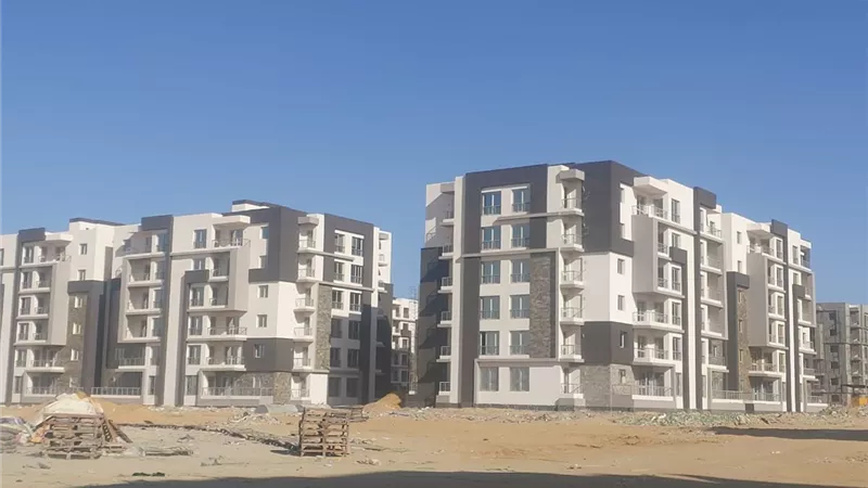 وزير الإسكان يتابع تقدم الأعمال بمشروع JANAA بمدينة الشيخ زايد .. صور
