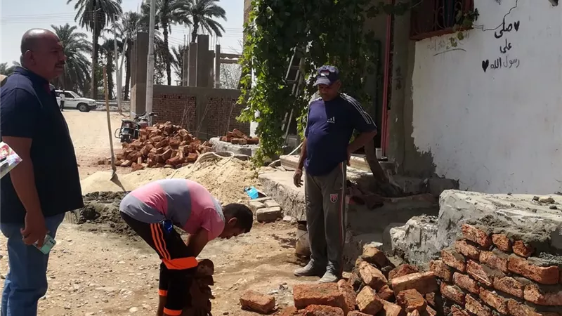 وقف ٣ حالات بناء مخالف بمدينة الأقصر