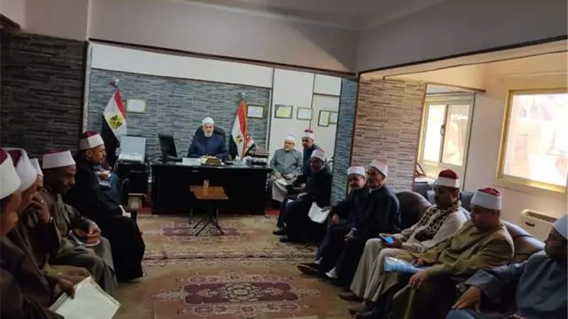 وكيل وزارة الأوقاف بأسيوط يجتمع رؤساء أقسام شئون القرآن الكريم.. بالصور