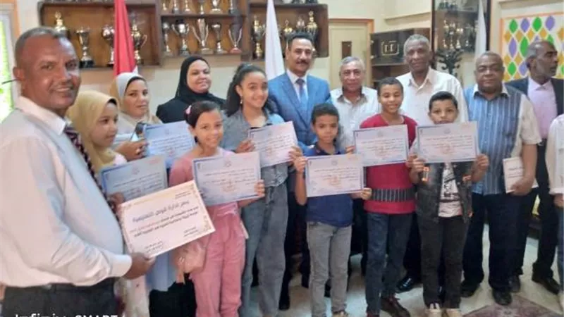 تعليم قوص يكرم أصحاب المراكز الجمهوريه بالتربية الاجتماعية
