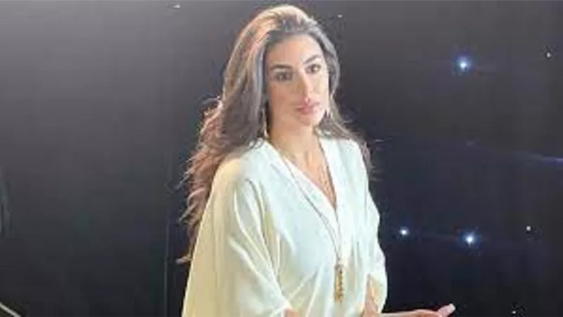 أمام المرآة .. ياسمين صبرى تستعرض جمالها فى احدث ظهور
