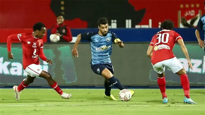 تاكيس جونياس يعلن تشكيل بيراميدز لمواجهة الأهلى فى ربع نهائى كأس مصر