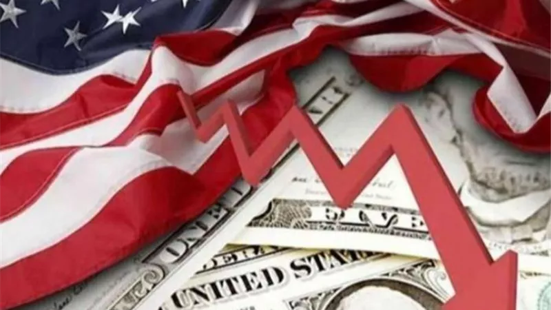 ليس غلاء الأسعار.. أكاديمي يكشف السبب الحقيقي للتضخم في أوروبا وأمريكا