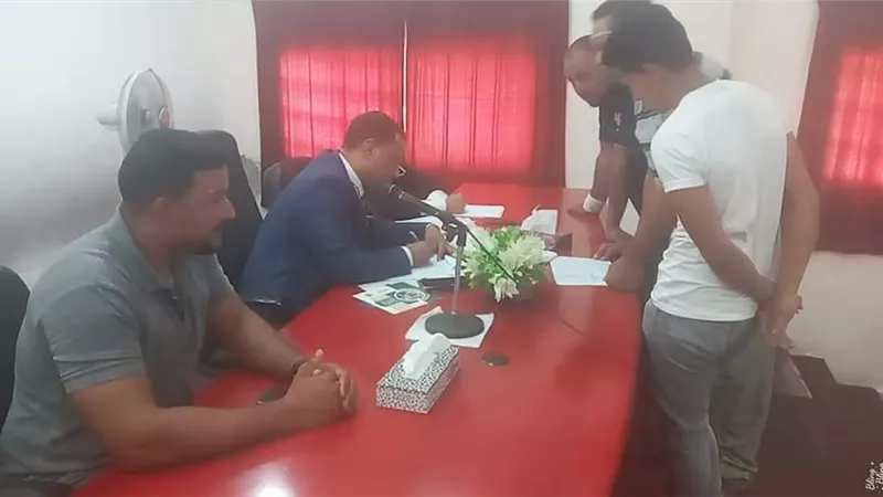لتقنين أوضاعهم.. لقاء مع أصحاب المنشآت الحرفية بقاعة الوحدة المحلية لمدينة القصير