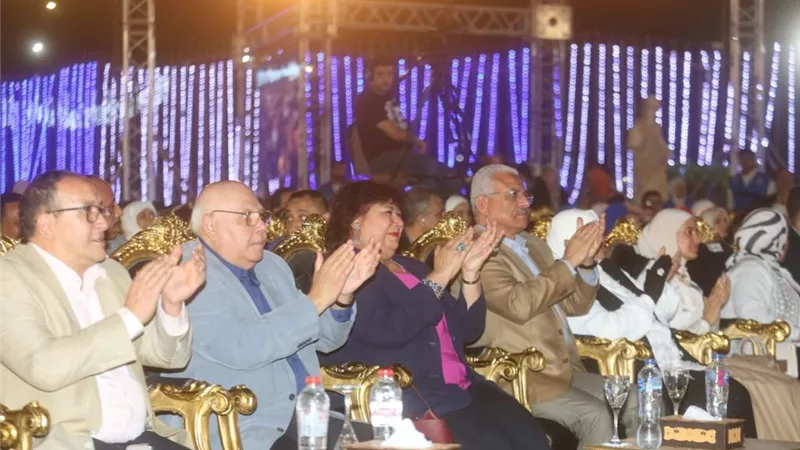 وزيرة الثقافة ومحافظ السويس يشهدان ختام فعاليات مهرجان السويس الاول للموسيقى والغناء