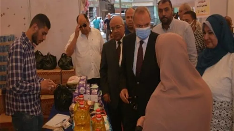 الهجان يتفقد معارض ”أهلاً بالعيد” بكفر الجزار وشارع فريد ندا ببنها