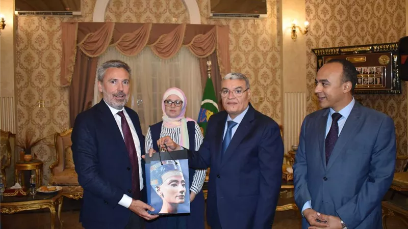 السفير الايطالى فى زيارته للمنيا : حياة كريمة المشروع الاضخم والاهم فى مصر
