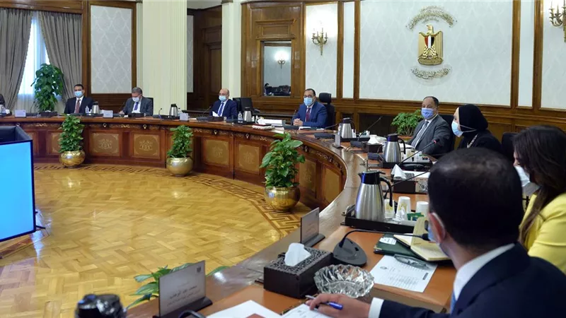 رئيس الوزراء: الحكومة تولي أهمية كبيرة لتنمية وتوطين صناعة السيارات في مصر