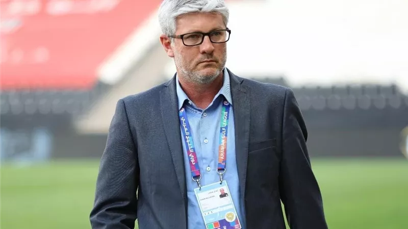الوصل الإماراتي يفسخ التعاقد مع مدربه البرازيلى بالتراضى