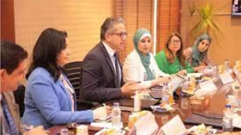 وزير السياحة والآثار يواصل مناقشة الاستعدادات السياحية لمؤتمر COP 27