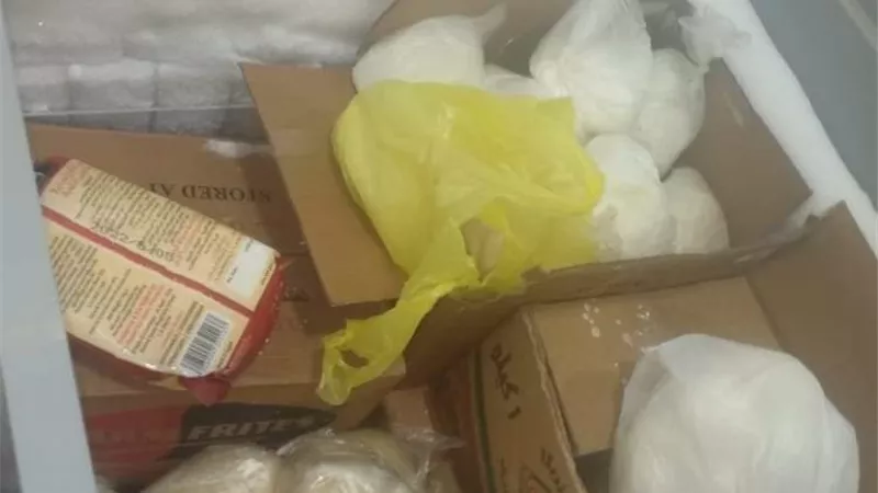 اعدام 105كجم وضبط 51كجم أغذية و800 لتر مشروبات منتهية الصلاحية بحملة مكبرة بمدينة طور سيناء.. بالصور