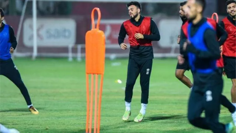 تدريبات بدنية خفيفة للاعبى الاهلى استعدادا لسموحة فى الدورى