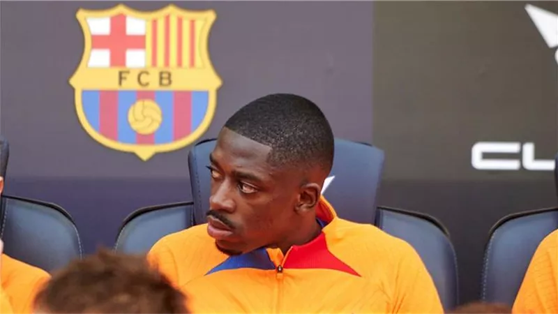 بحضور تشافى .. برشلونة يجتمع بديمبلى لبحث مستقبله مع الفريق