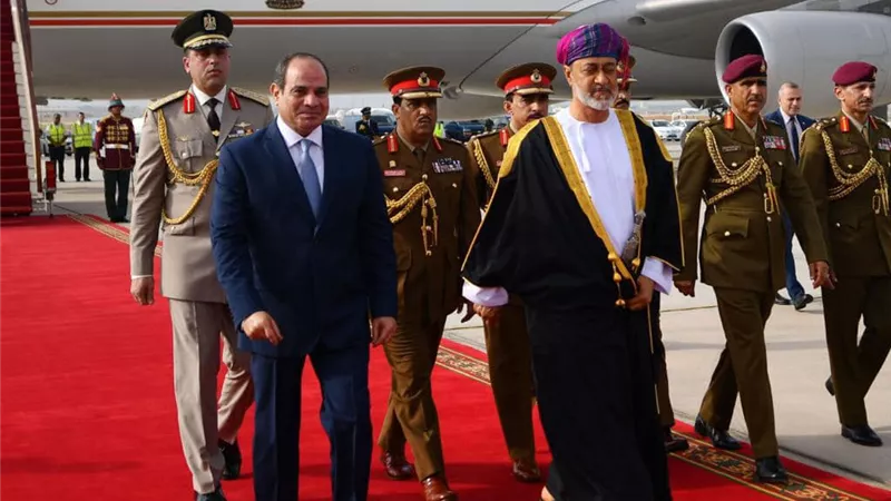 الرئيس السيسي وسلطان عمان يبحثان تبعات الأزمة الروسية الأوكرانية على المنطقة