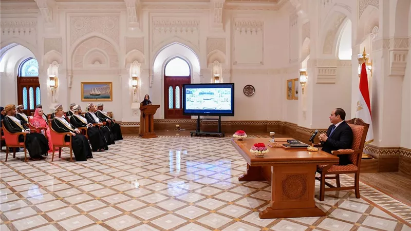 السيسى : العلاقات الأخوية بين مصر وعمان هى المظلة الحقيقية لدعم جهود التعاون المشترك