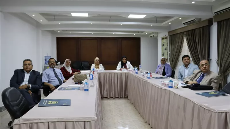 معهد إعداد القادة يستكمل البرنامج التدريبى لشغل منصب مدير 