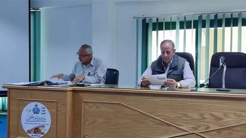 رئيس مدينة الغردقة يناقش ١٠ طلبات فى لقاء المواطنين الأسبوعي