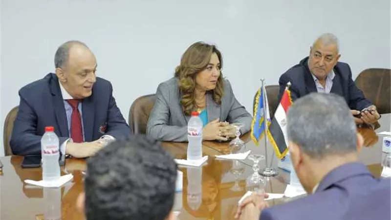 محافظ دمياط تستقبل لجنة المشروعات الصغيرة بمجلس النواب