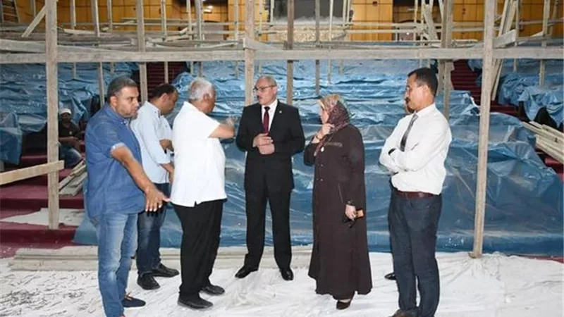 تطوير قاعة المؤتمرات الكبرى بجامعة القناة..صور