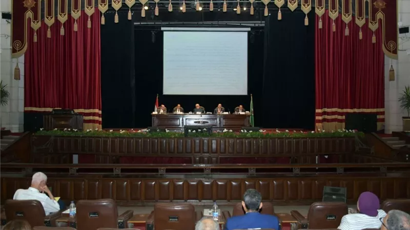 جامعة القاهرة :تشكيل لجنة لزيادة دعم الطلاب غير القادرين