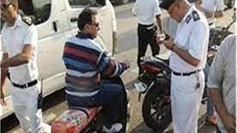 بسبب الخوذة.. ضبط 1788 مخالفة لقائدي الدراجات النارية
