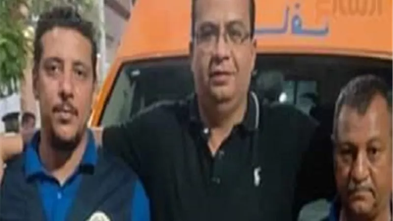 سائق ومسعف يسلمان 516 ألف جنيه عثرا عليها بحادث تصادم بالطريق الصحراوى بالأقصر