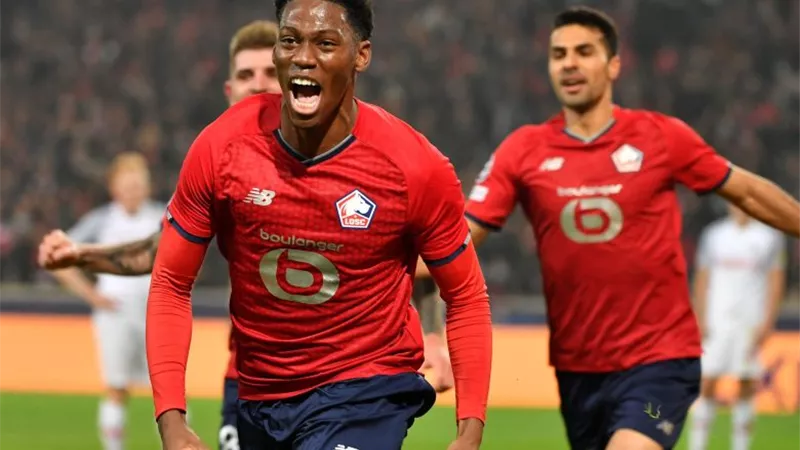البايرن يبحث فى الدورى الفرنسى عن بديل لليفاندوفسكى