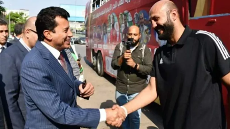 وزير الرياضة يستقبل أبطال الكاراتيه.. بعد فوزهم بـ7 ميداليات بألعاب البحر المتوسط