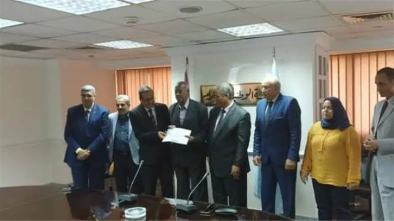 رئيس جامعة سوهاج يشارك فى الجلسة الختامية لتدريب مجموعة من إعلاميي السودان بمعهد الاذاعة والتليفزيون