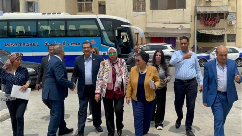 وفد صحة النواب يتفقد مستشفي الحياة ببورفؤاد