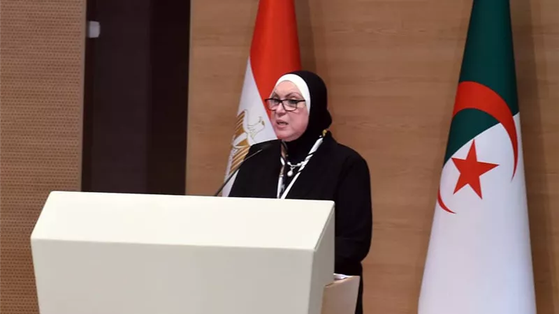 نيفين جامع: 787 مليون دولار حجم التبادل التجارى بين مصر والجزائر في عام 2021