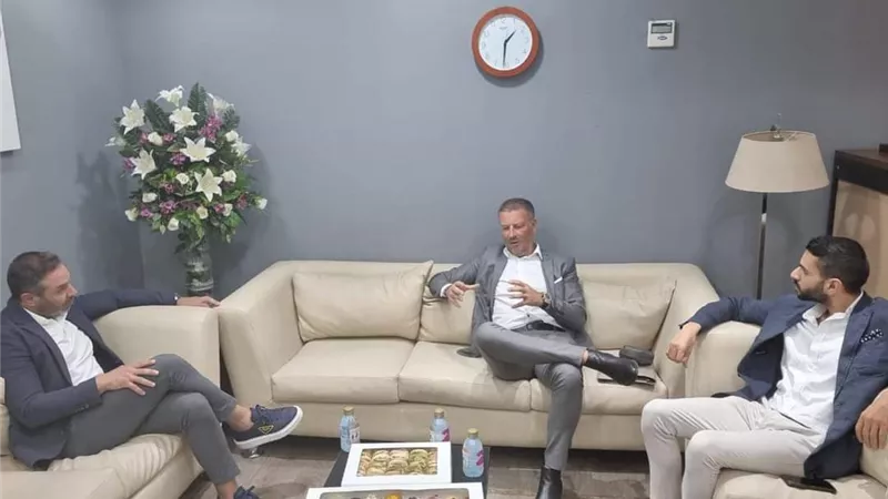 قبل انطلاق المؤتمر .. حازم امام يعقد جلسة مع مارك كلاتنبرج