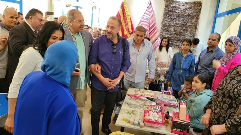 افتتاح معرض الأعمال الفنية للموهوبين من ذوى الإعاقة احتفالا بثورة ٣٠ يونيو