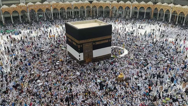 الأمر بالمعروف: السعودية توظف التوعية الرقمية والذكاء الاصطناعي لخدمة ضيوف الرحمن