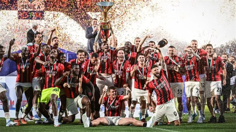كأس خوان جامبر .. ميلان يواجه برشلونة 6 أغسطس المقبل
