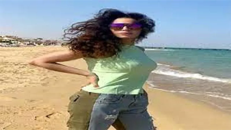 امال ماهر تكشف حقيقة الصورة المتداولة الاخيرة لها