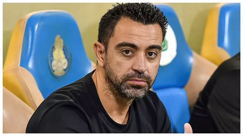 تشافى لثلاثى برشلونة : عليكم الرحيل
