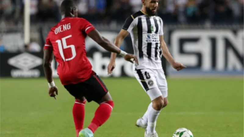 تعرف على أحمد القندوسى هدف الاهلى والزمالك بالانتقالات الصيفية