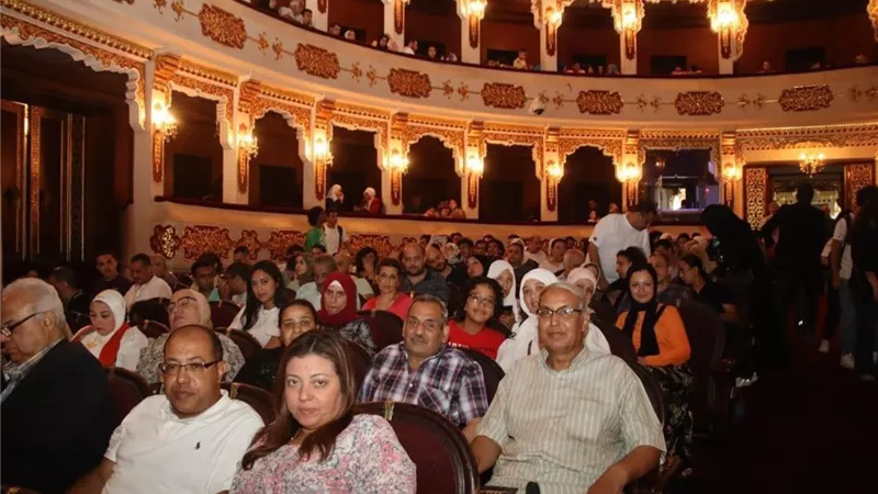 صناع مسرحية 