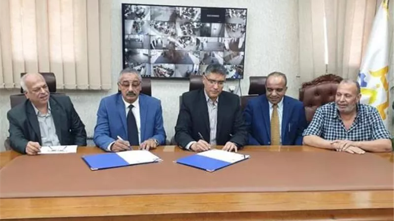 جهاز 6 أكتوبر ينهى على أسطورة التوك توك بالتعاون مع مجلس الأمناء.. تعرف على البديل