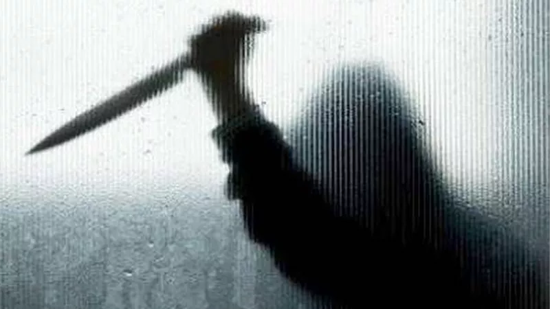 مزق جسد زوج أمه بالسكين .. ليتخلص من تدخلاته في حياته !