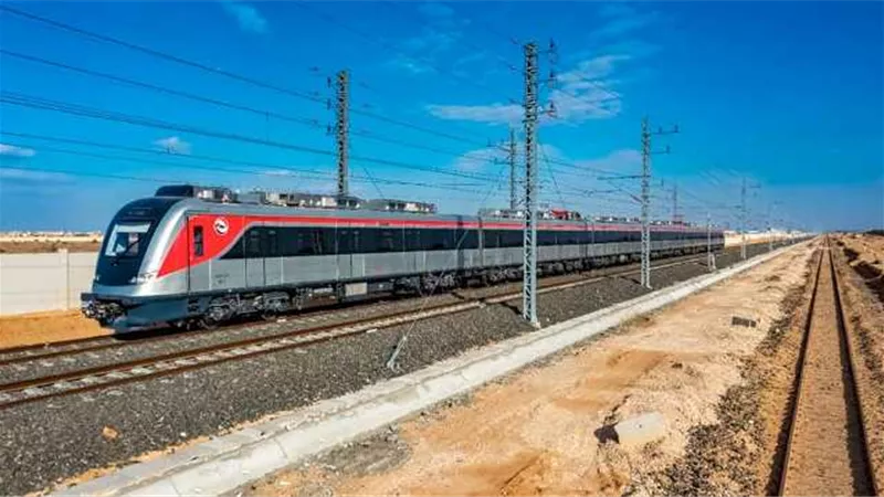 «سعر التذكرة.. المحطات.. المسار».. كل ما تريد معرفته عن القطار الكهربائى الخفيف LRT