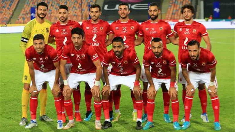 لاعب وسط الأهلي يبحث عرض الـ 5 ملايين دولار من أندرلخت